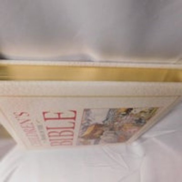 Children's Book of the Bible Vintage 1999 - Picture 4 of 8